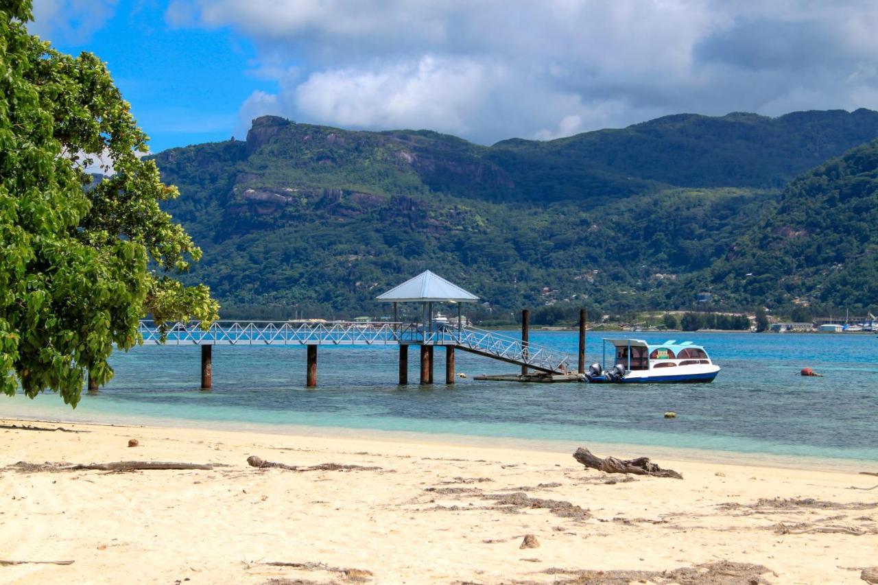 L'Habitation Cerf Island Hotel Exterior photo